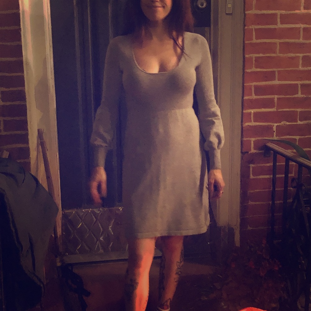 Gray knit  long-sleeved dress